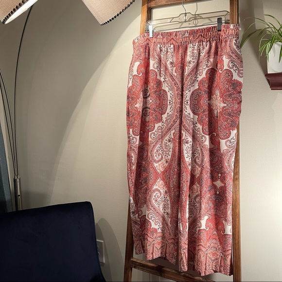 Sky’s The Limit Pants - Sky’s The Limit Woman Boho-style Pants. Size 3X.